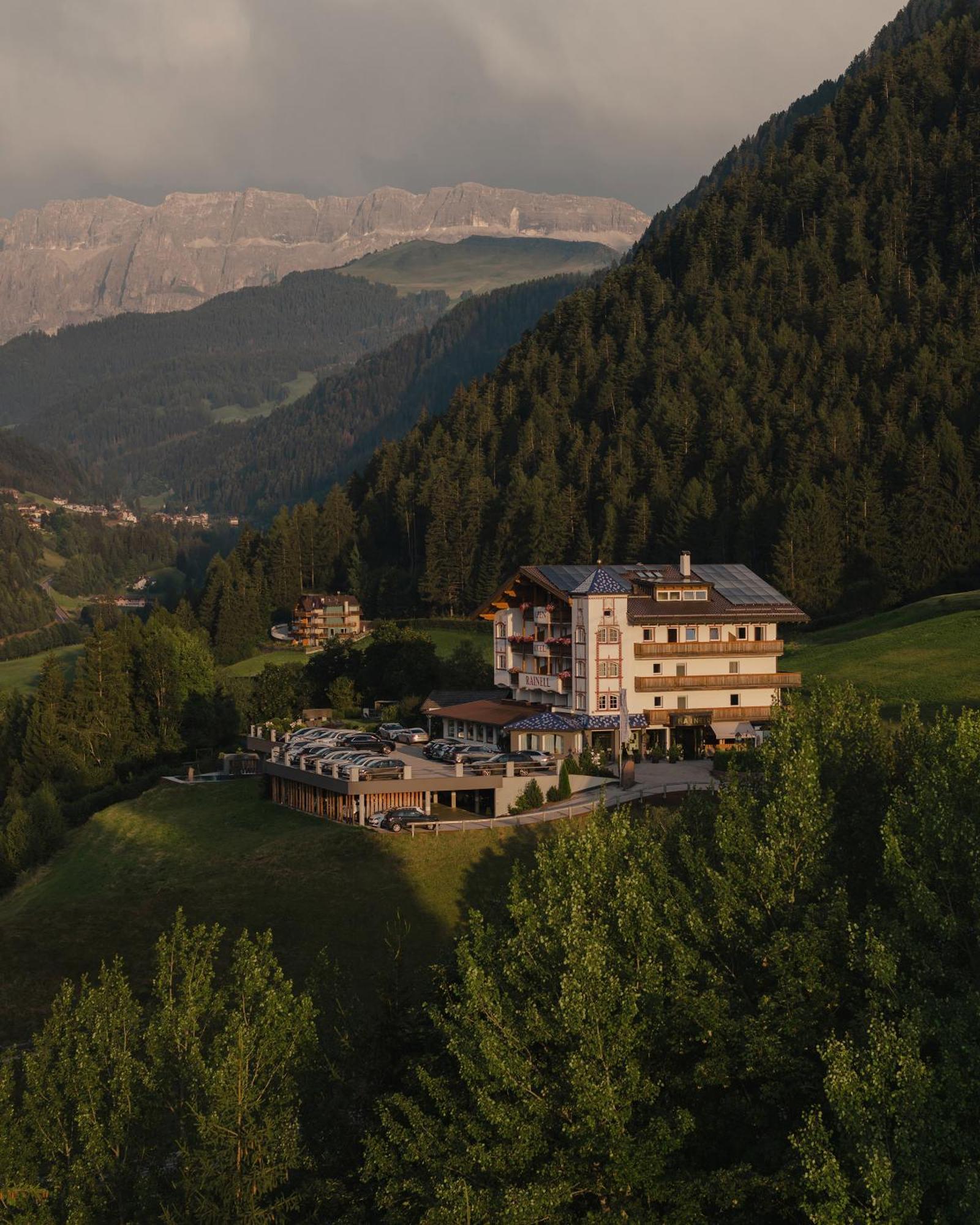 Rainell Dolomites Retreat Hotel Ortisei Luaran gambar