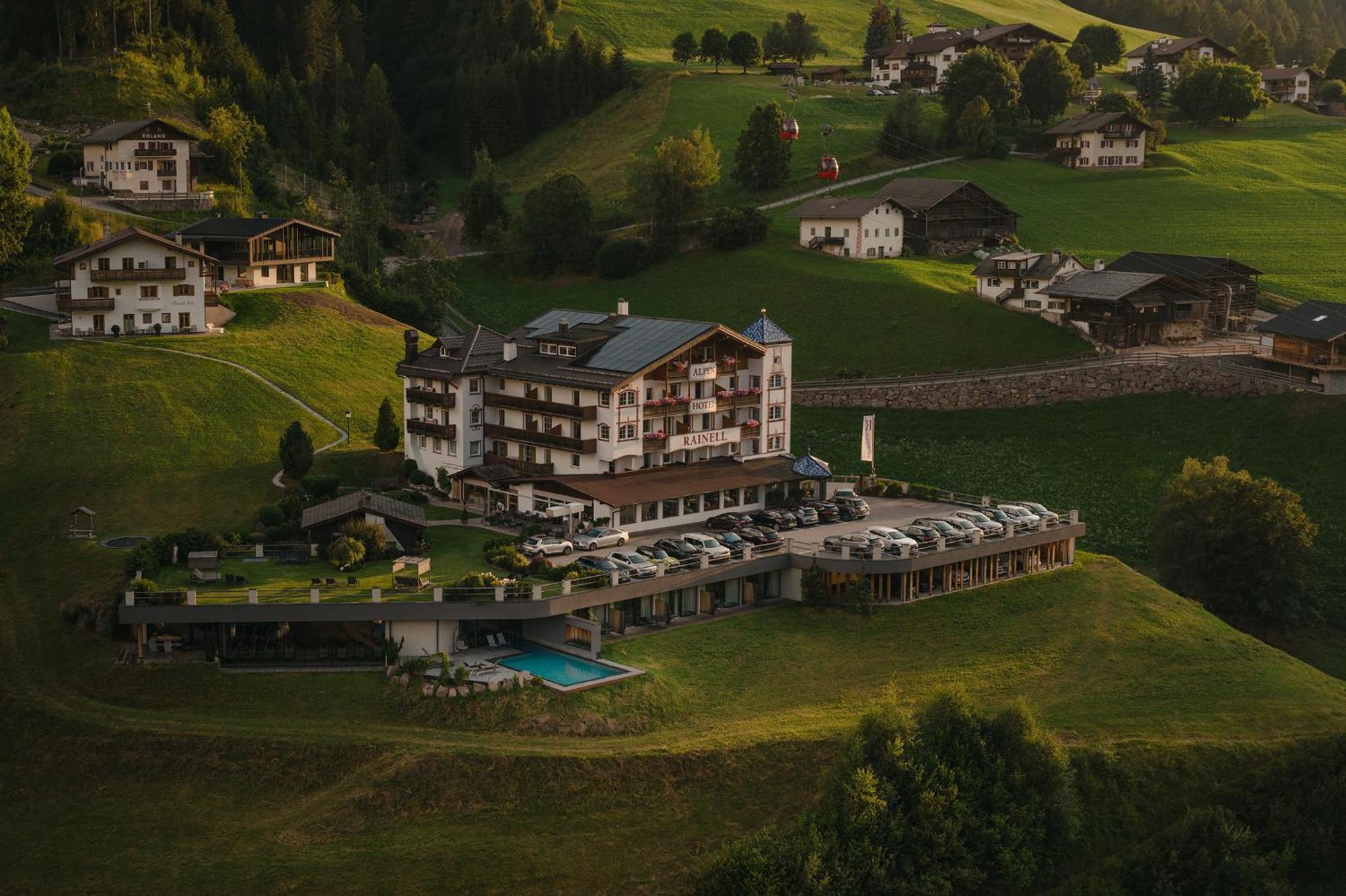 Rainell Dolomites Retreat Hotel Ortisei Luaran gambar