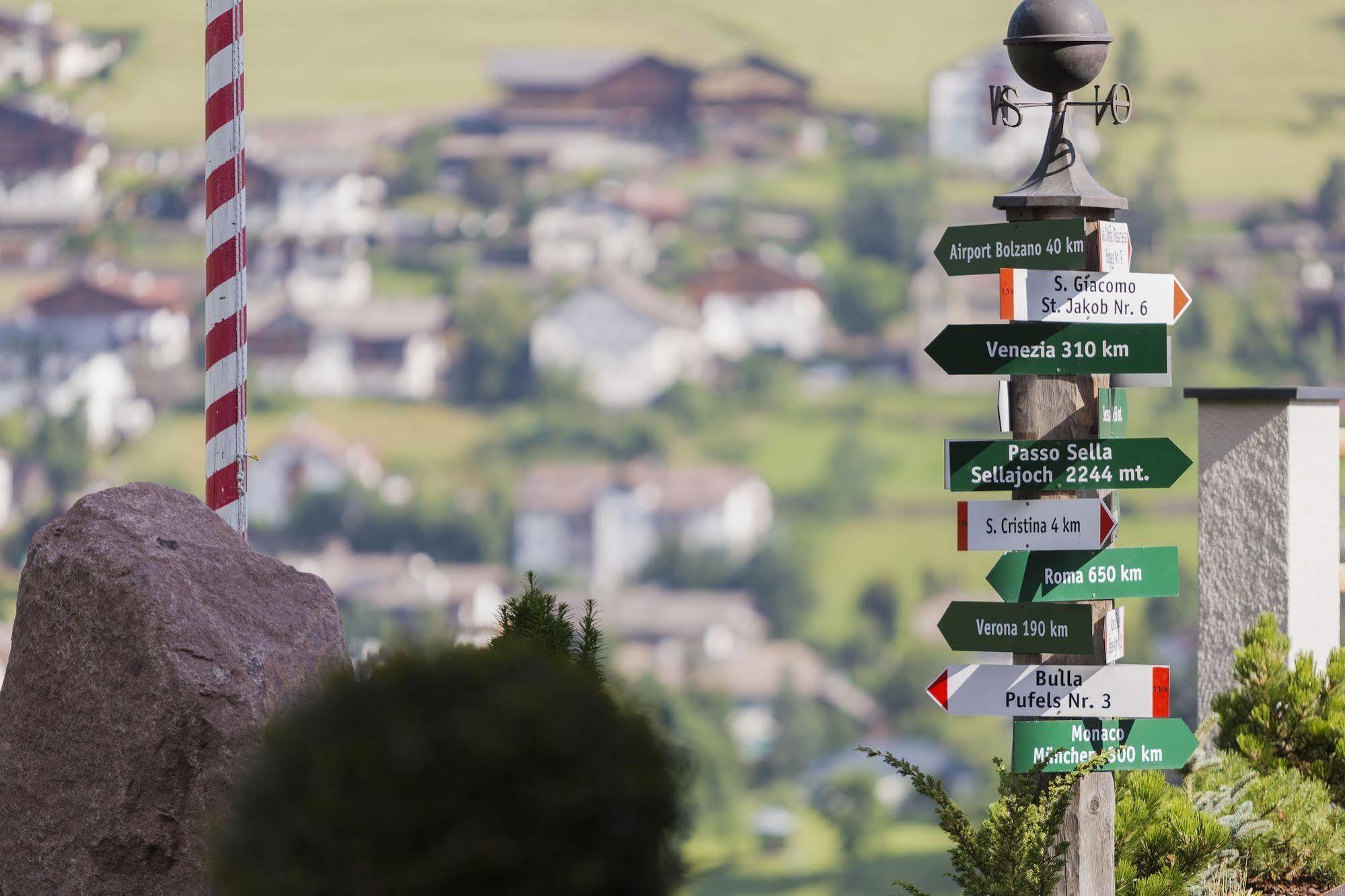 Rainell Dolomites Retreat Hotel Ortisei Luaran gambar